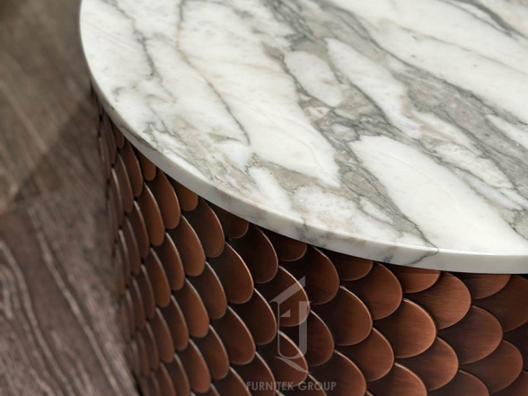 Журнальные столики из латуни