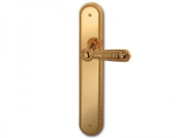 Ручки на планке для входной двери