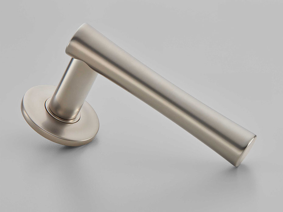 Дверная ручка на розетке Croft 110 Roka 214Z матовый никель