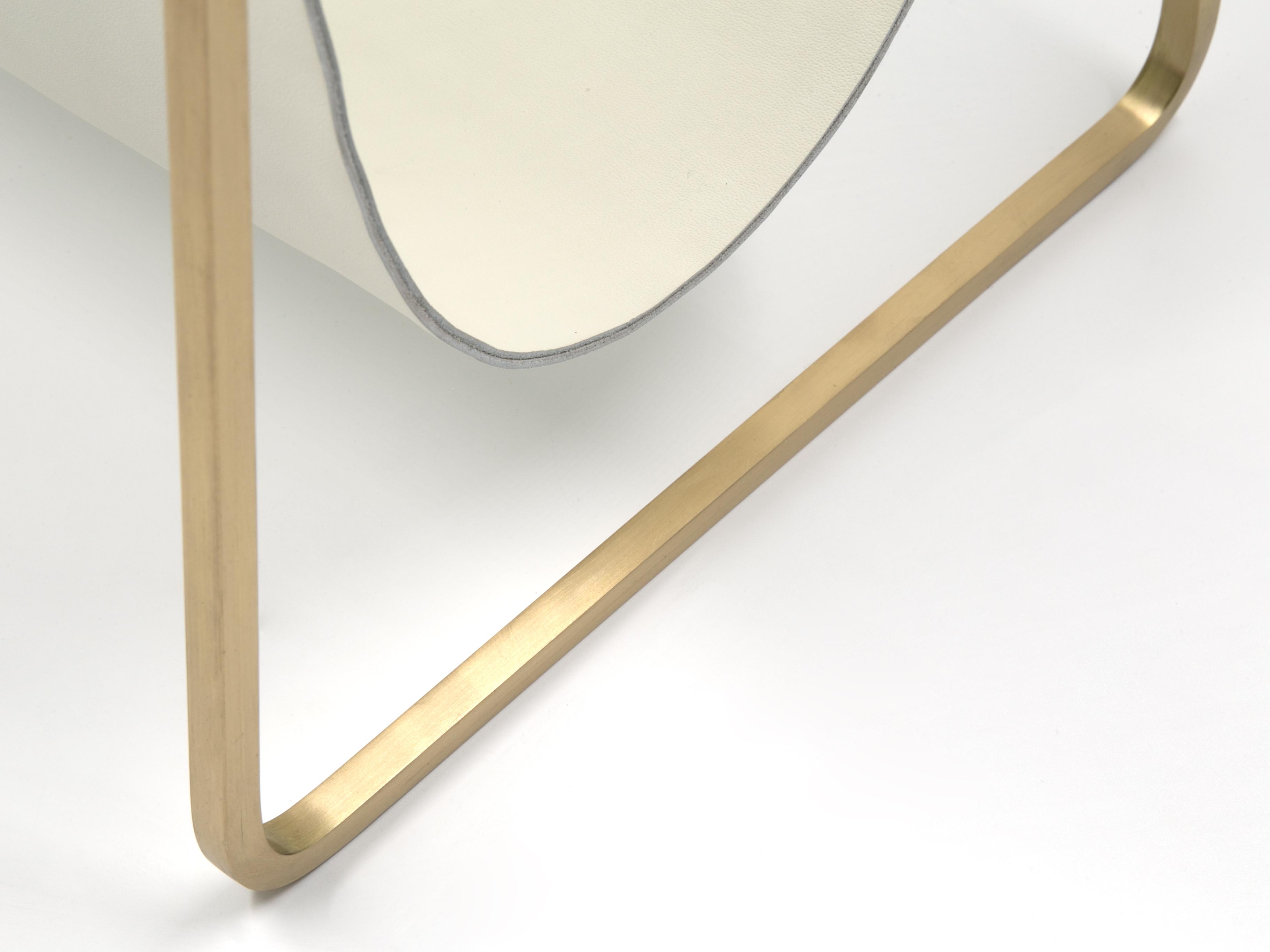 Подставка под сумки Furnitek FG-100