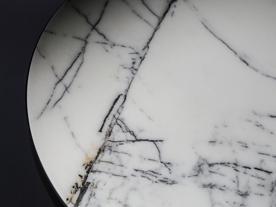 Стол кофейный Ar-Deco FG-067 круглый чернёная латунь с полировкой