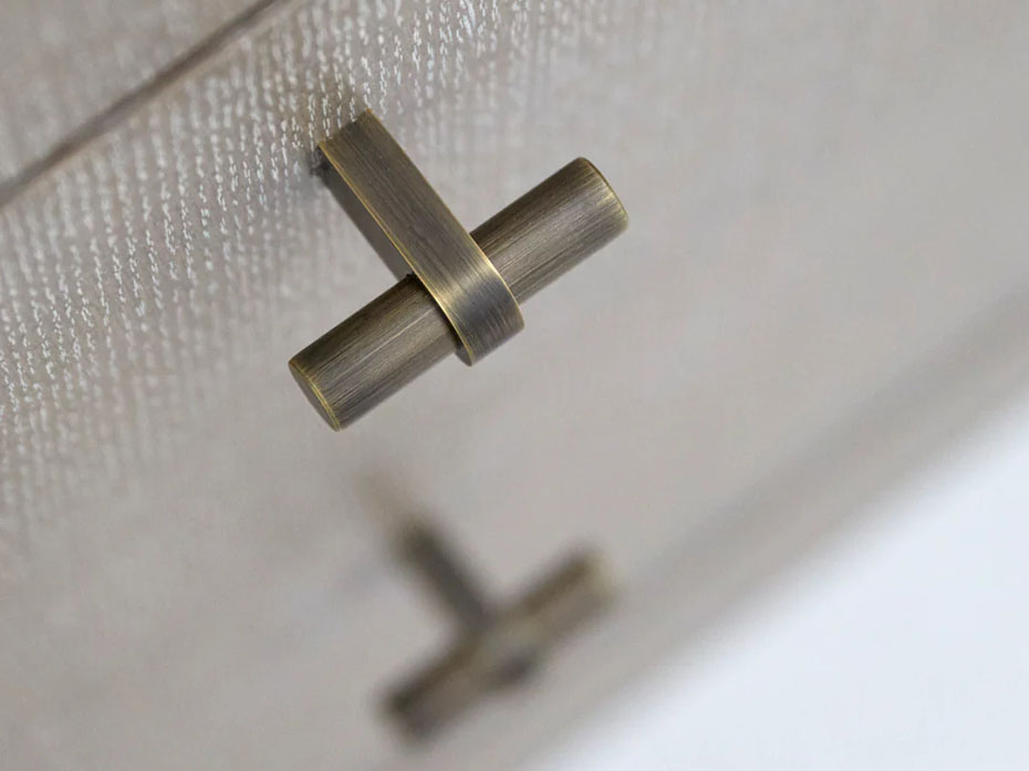 Мебельная ручка Т-образная Armac Martin Gaumont 64 мм матовая бронза