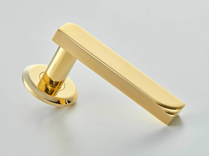 Дверная ручка на розетке Croft 180 Wave 215 полированная латунь