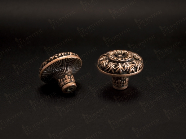 Мебельная ручка-кнопка Edgar Berebi 7725 античная медь