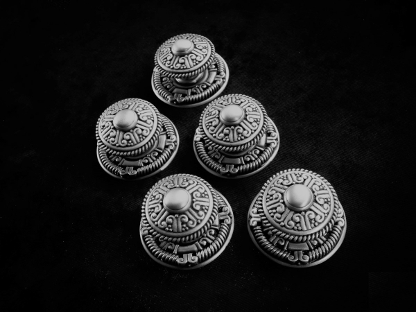 Мебельная ручка-кнопка Edgar Berebi 82441 античное серебро