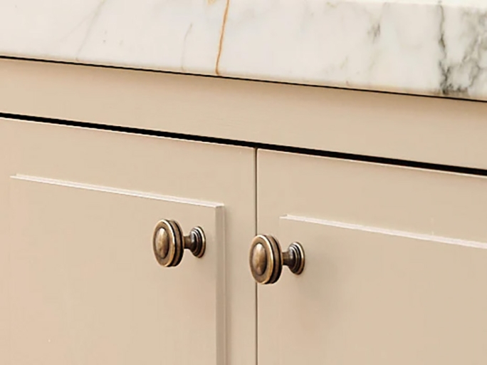 Мебельная ручка-кнопка Armac Martin Corona 32 мм полированная латунь