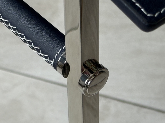 Напольная вешалка для одежды FURNITEK FG-092 из латуни и натуральной кожи полированный никель