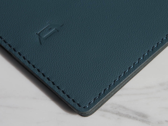 Обложка на паспорт FURNITEK модель FG-02019 из натуральной кожи цвет аквамарин