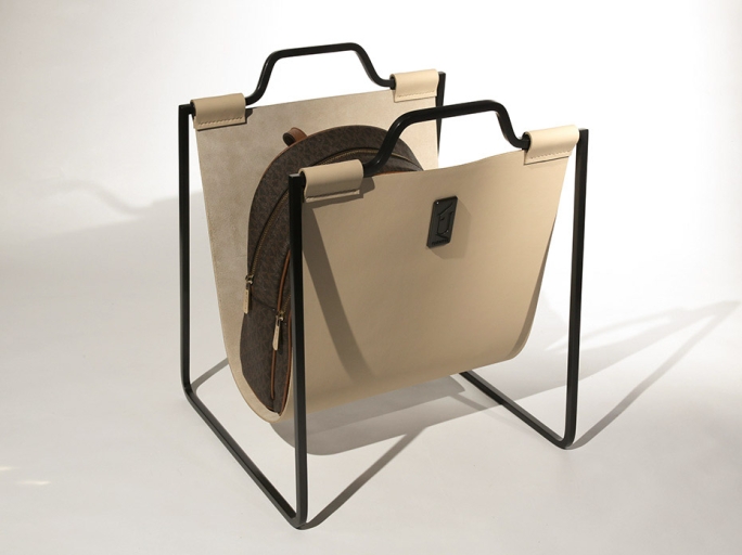 Дровница с кожаной вставкой FG-12046 чернёная полированная латунь