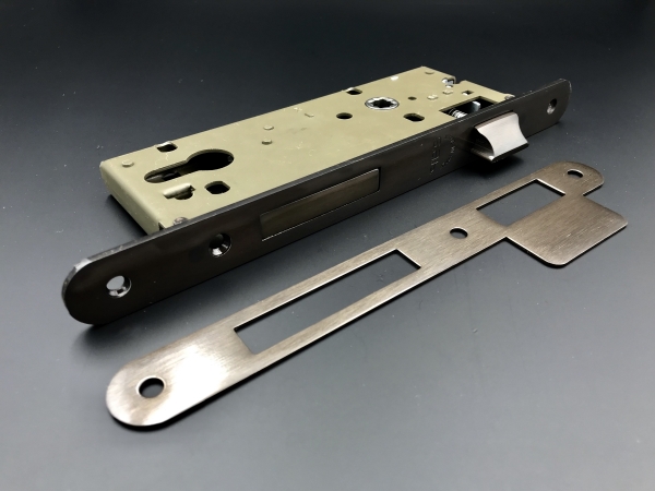 Замок дверной SAB 032108550 ONC с отверстием под евро цилиндр античная бронза