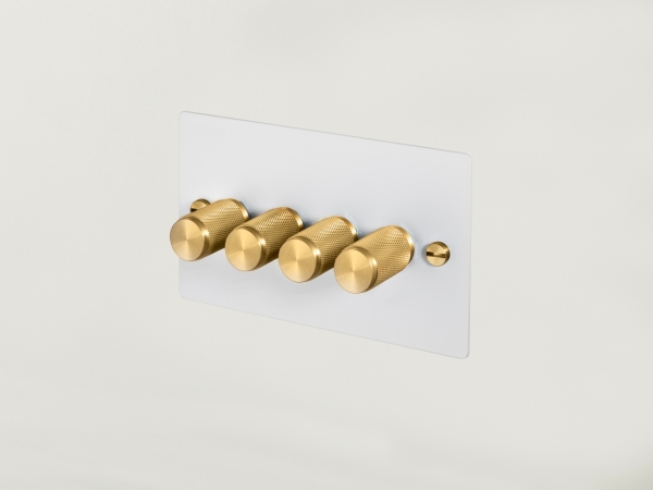 Диммер Buster & Punch четырехклавишный UK-DI-CO-4G-WH-BR-A белый